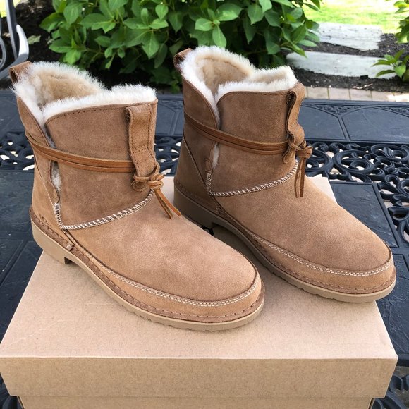 UGG Esther Water resistant Suede Boot - Picture 5 of 13